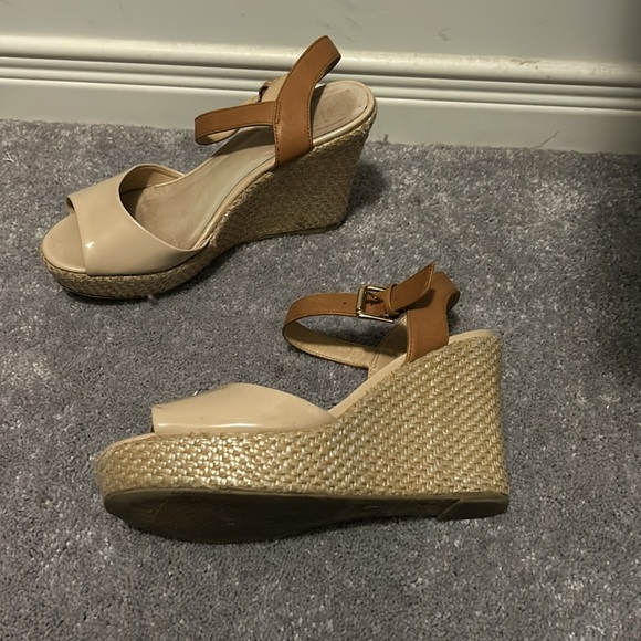 Tan wedge - Picture 2 of 5